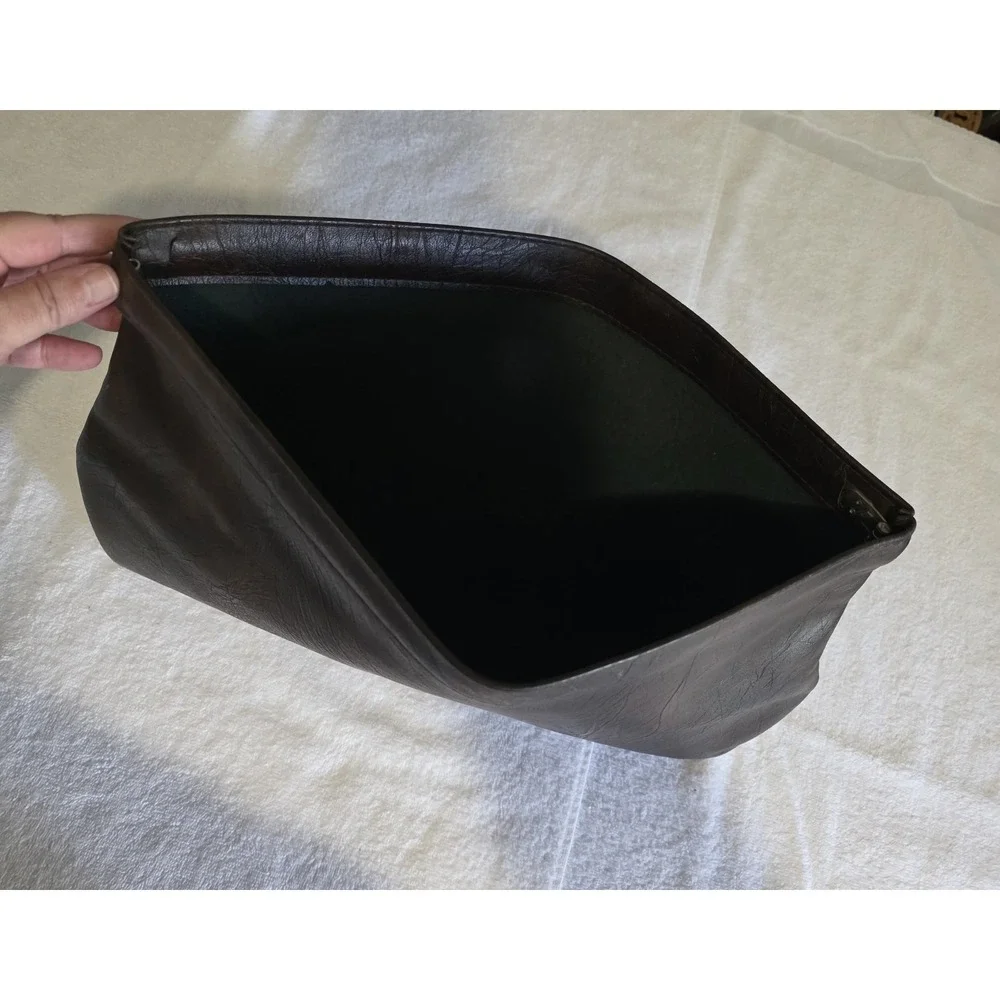 The New York State United Teachers (NYSUT) official stylized Portfolio Bag
